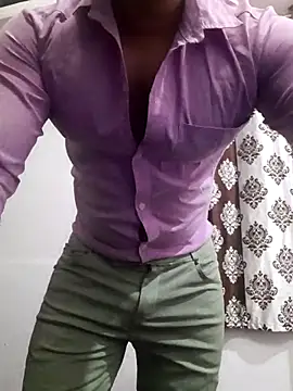 Guyinshortss online show from 06-14-26, 07:48