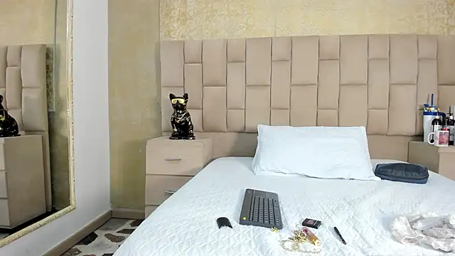 EmmaTorres  online show from 11-04-25, 08:12