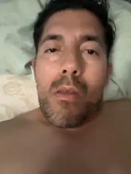 Snapshot of Papilobo12 chatting on 09-21-25, 02:28 Papilobo12 online show from 09-21-25, 02:28