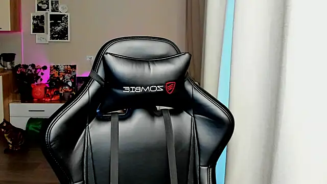 Sm0ly online show from 10-30-25, 01:48