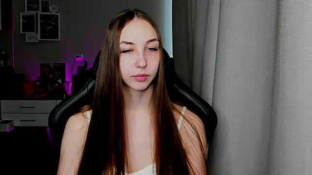 Snapshot of Sm0ly chatting on 05-04-26, 02:48 Sm0ly online show from 05-04-26, 02:48