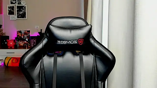 Sm0ly online show from 10-04-25, 02:46