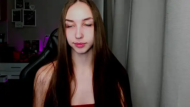 Snapshot of Sm0ly chatting on 04-29-26, 02:49 Sm0ly online show from 04-29-26, 02:49