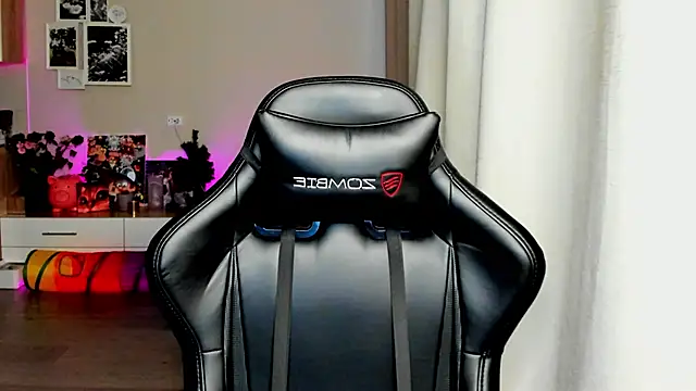 Sm0ly online show from 10-23-25, 01:37