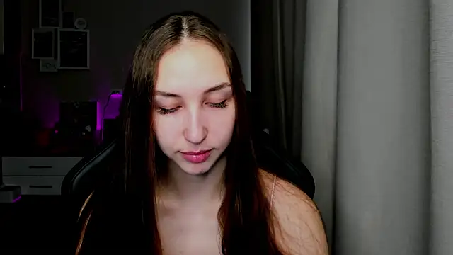Snapshot of Sm0ly chatting on 04-16-26, 02:12 Sm0ly online show from 04-16-26, 02:12