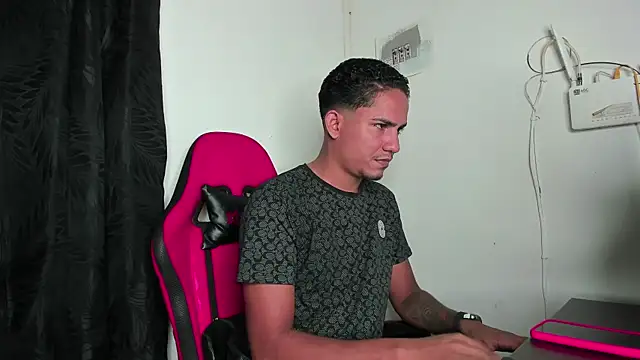Extreme dirty paradise online show from 07-18-26, 03:15