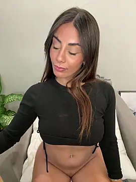 Brownfitbabyy online show from 12-18-25, 12:31