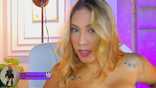 Snapshot of AlessiaLondon chatting on 05-09-26, 08:18 AlessiaLondon online show from 05-09-26, 08:18