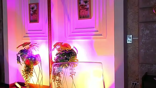 AlessiaLondon online show from 03-10-26, 10:19