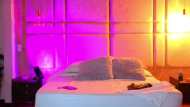 AlessiaLondon online show from 03-27-26, 08:59