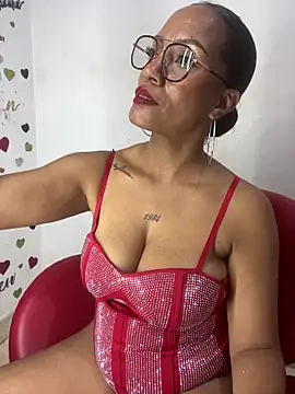 AdelaHaneix online show from 04-11-26, 05:48