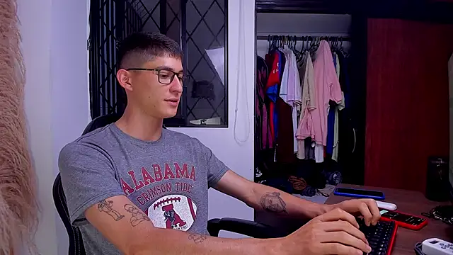 Jaack str online show from 11-21-25, 10:42