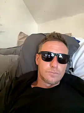 Snapshot of aaronmc311840 chatting on 10-03-25, 02:29 aaronmc311840 online show from 10-03-25, 02:29