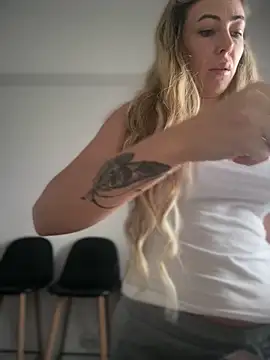 RaquelleDevon online show from 02-11-26, 06:24