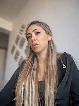 RaquelleDevon online show from 03-07-26, 12:43