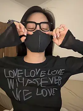 Lilisa miu online show from 10-27-25, 03:46