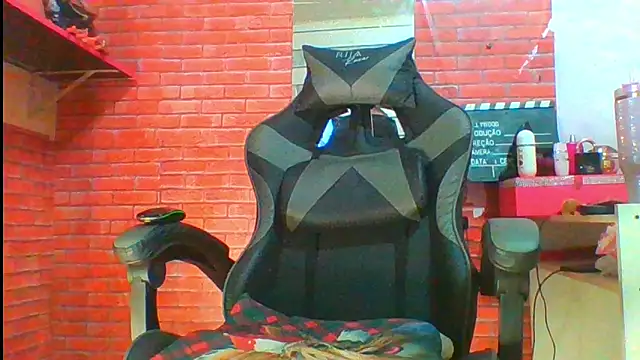 Transthifany online show from 11-14-25, 01:04