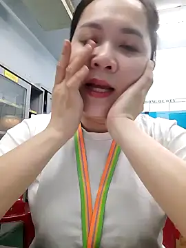 Benlla2802 online show from 12-17-24, 03:27