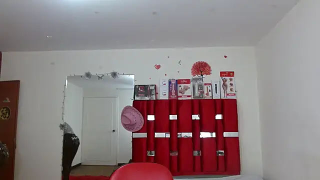 Snapshot of krystal_thomson chatting on 10-03-25, 04:08 krystal thomson online show from 10-03-25, 04:08