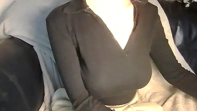 indie-rayne online show from 04-14-26, 03:17