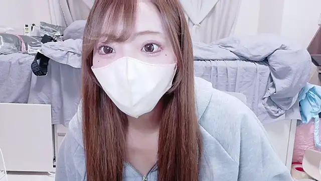 Snapshot of _chanMOMO_ chatting on 09-30-25, 04:13 chanMOMO online show from 09-30-25, 04:13