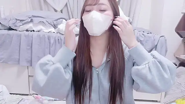 Snapshot of _chanMOMO_ chatting on 10-10-25, 01:23 chanMOMO online show from 10-10-25, 01:23
