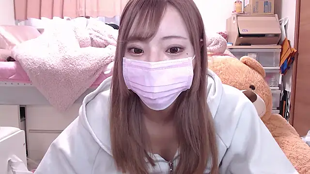 Snapshot of _chanMOMO_ chatting on 12-22-24, 01:45 chanMOMO online show from 12-22-24, 01:45