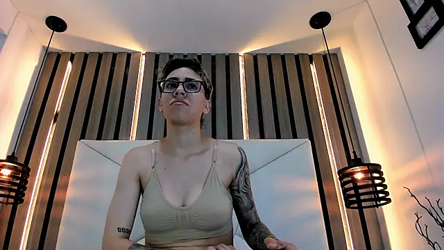 Cutie Shy  online show from 02-02-26, 05:34