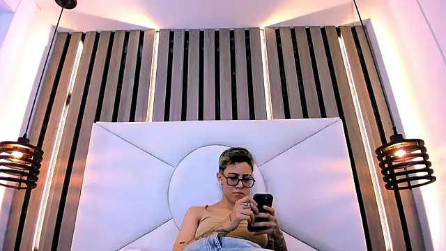 Cutie Shy  online show from 01-12-26, 07:31