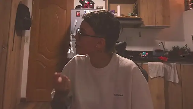 Cutie Shy  online show from 03-08-26, 12:05