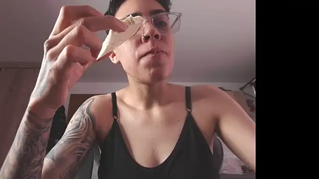 Cutie Shy  online show from 03-27-26, 02:51