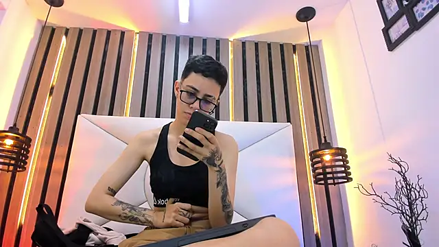 Cutie Shy  online show from 11-03-25, 05:49