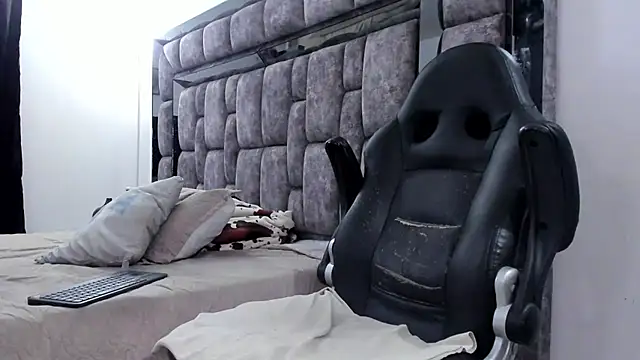 MalconStonne online show from 10-25-25, 02:33