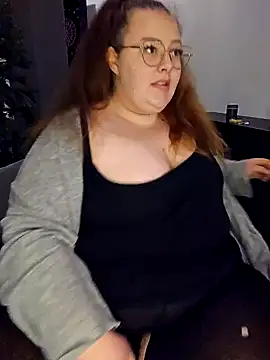 Julie x online show from 12-18-24, 05:37