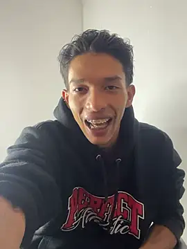 Snapshot of TommyGun_22 chatting on 03-26-26, 12:31 TommyGun 22 online show from 03-26-26, 12:31