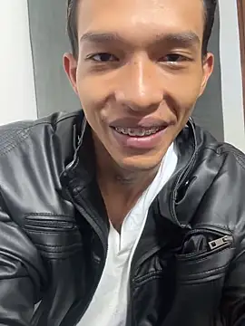 Snapshot of TommyGun_22 chatting on 02-11-26, 01:55 TommyGun 22 online show from 02-11-26, 01:55