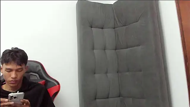 Snapshot of TommyGun_22 chatting on 02-22-26, 03:53 TommyGun 22 online show from 02-22-26, 03:53