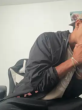 Snapshot of TommyGun_22 chatting on 03-28-26, 01:12 TommyGun 22 online show from 03-28-26, 01:12