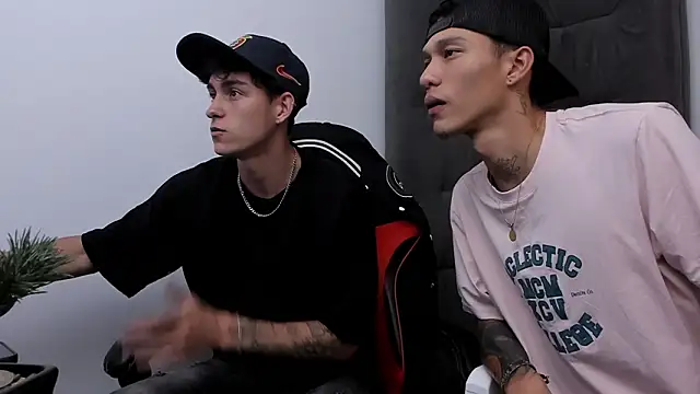 Snapshot of TommyGun_22 chatting on 02-04-26, 12:38 TommyGun 22 online show from 02-04-26, 12:38