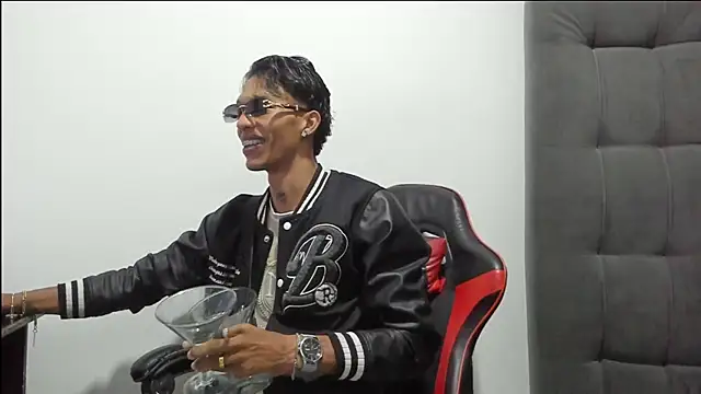 Snapshot of TommyGun_22 chatting on 03-19-26, 11:49 TommyGun 22 online show from 03-19-26, 11:49