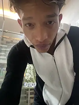 Snapshot of TommyGun_22 chatting on 03-25-26, 12:26 TommyGun 22 online show from 03-25-26, 12:26