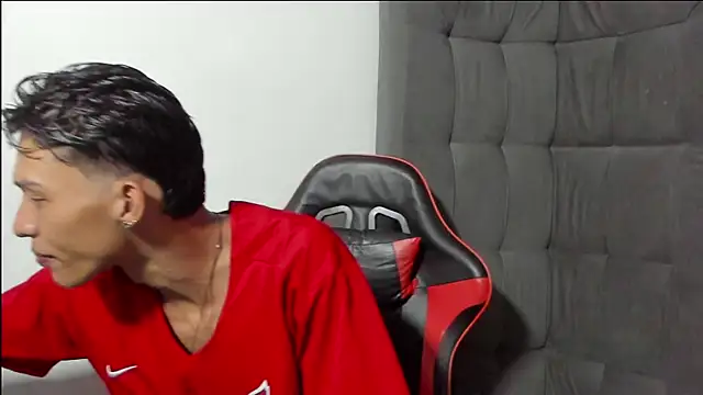 Snapshot of TommyGun_22 chatting on 02-21-26, 12:34 TommyGun 22 online show from 02-21-26, 12:34