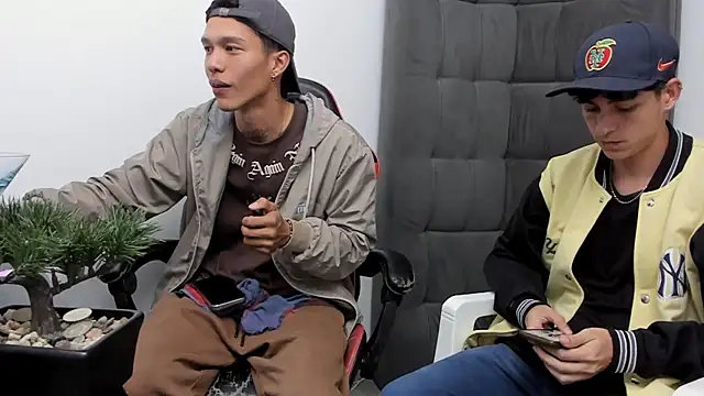 Snapshot of TommyGun_22 chatting on 02-07-26, 12:40 TommyGun 22 online show from 02-07-26, 12:40