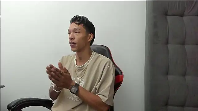 Snapshot of TommyGun_22 chatting on 03-07-26, 02:33 TommyGun 22 online show from 03-07-26, 02:33