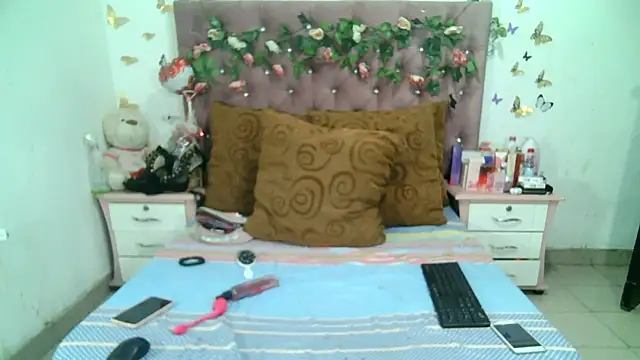 ValeriaTsx online show from 11-09-25, 12:36