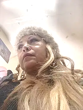 Kazsandraa online show from 03-08-26, 02:04