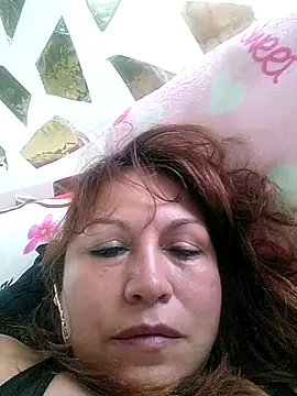 Snapshot of Kazsandraa chatting on 02-11-25, 05:40 Kazsandraa online show from 02-11-25, 05:40