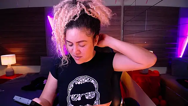 Kateryn  online show from 03-06-25, 08:48