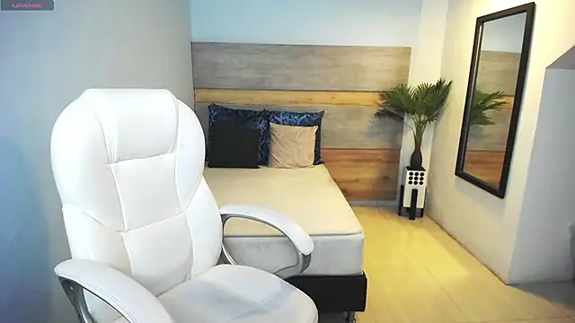 liseth fox online show from 03-07-25, 07:38