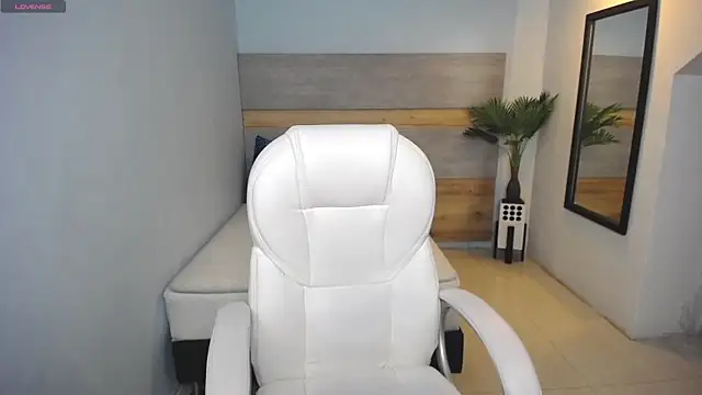 liseth fox online show from 02-20-25, 07:41